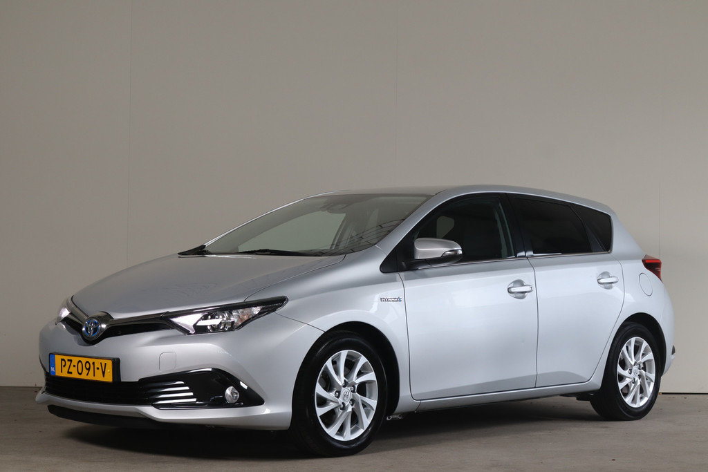 Toyota Auris 1.8 Hybrid Dynamic Go NL-Auto!! 54782799-0.jpg | Autobedrijf van Lieshout